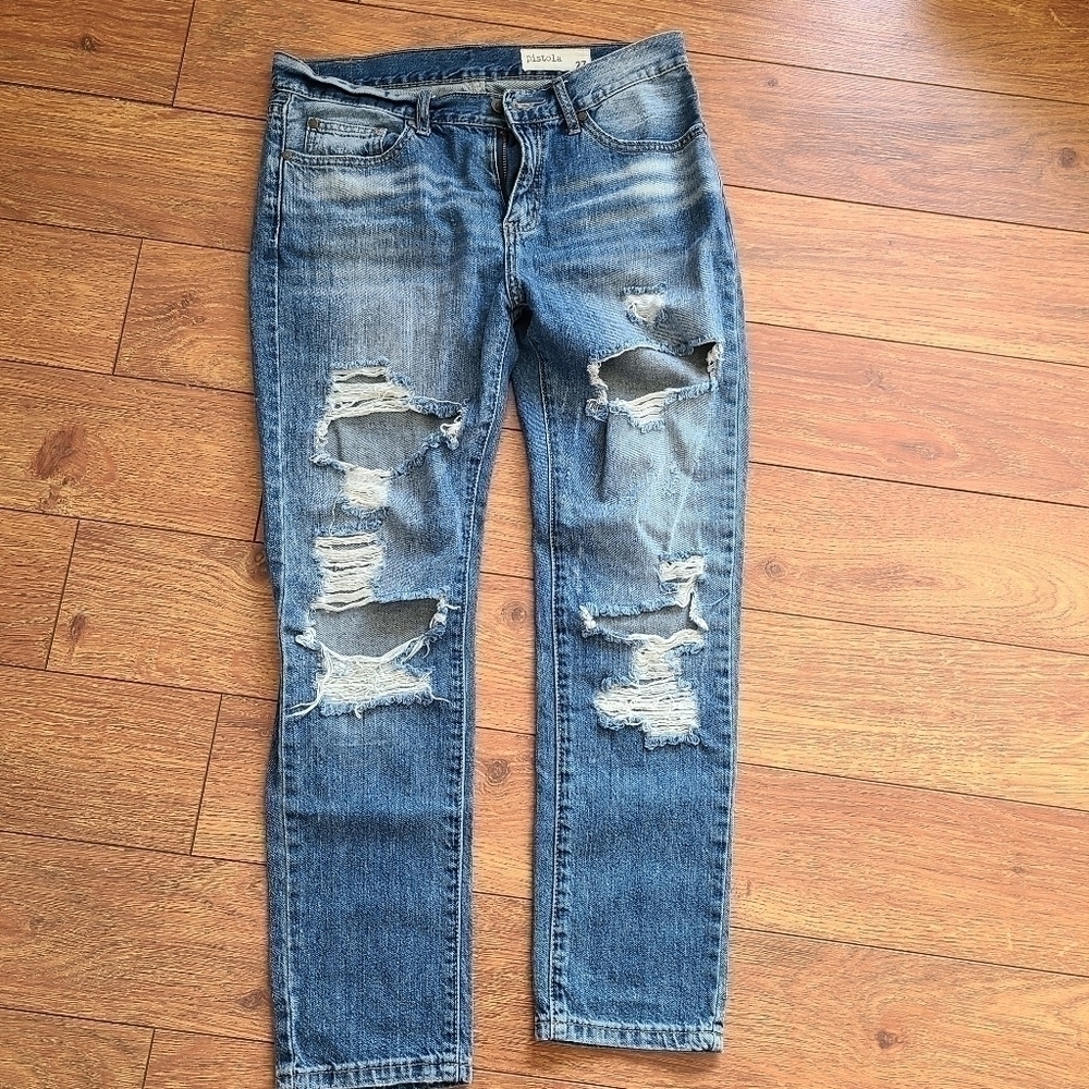 Pistola .45 destroyed jeans